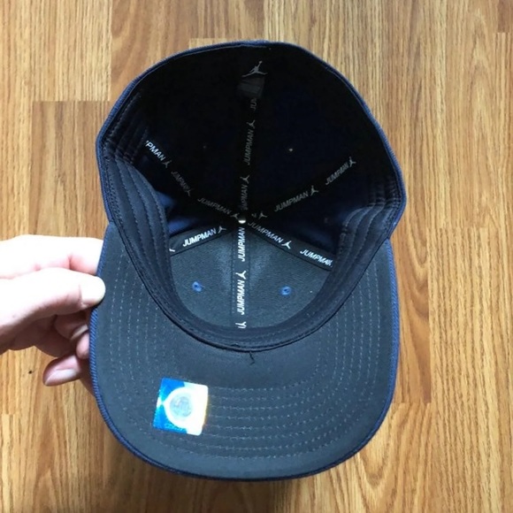 [Jordan] Michigan Dri-Fit Flex Fit Hat - Picture 3 of 4